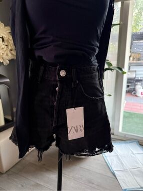 ZARA Black Distressed Denim Shorts with Frayed Hem